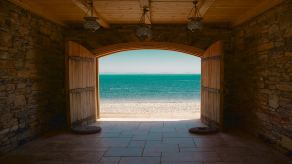 介護士の給料は本当に安いの？年収アップの方法とキャリアパスを徹底解説